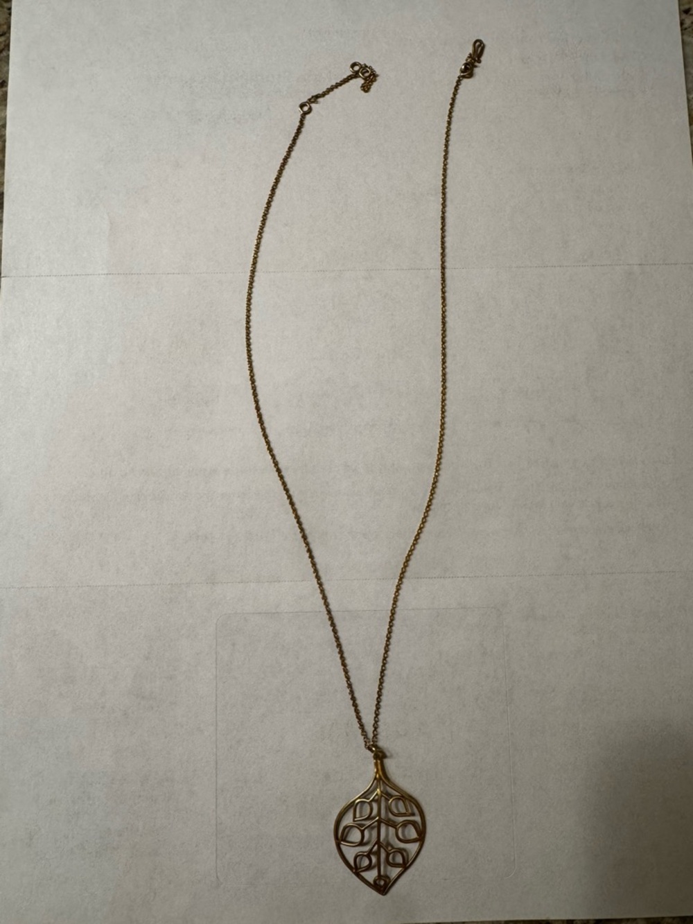 Gold Leaf Pendant Necklace